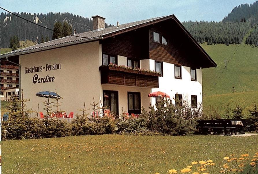 بيروانغ Gastehaus-Pension Caroline المظهر الخارجي الصورة